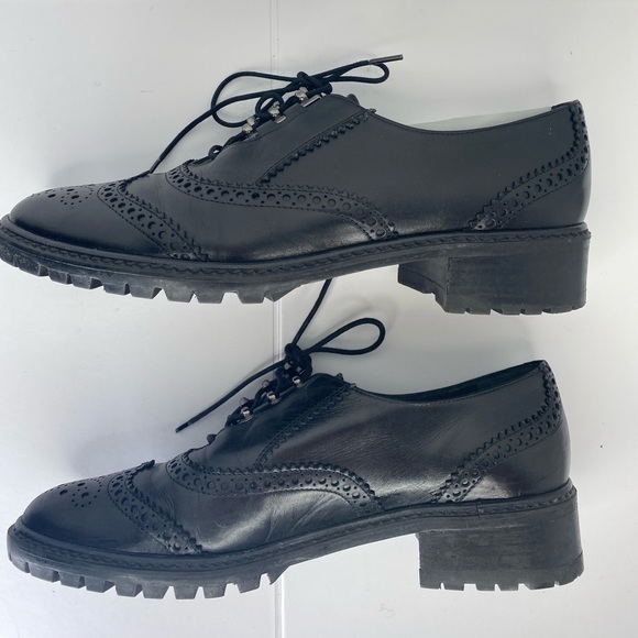 Stuart Weitzman Brogue Black Designer Leather Oxfords w Silver Hardware - Picture 10 of 14